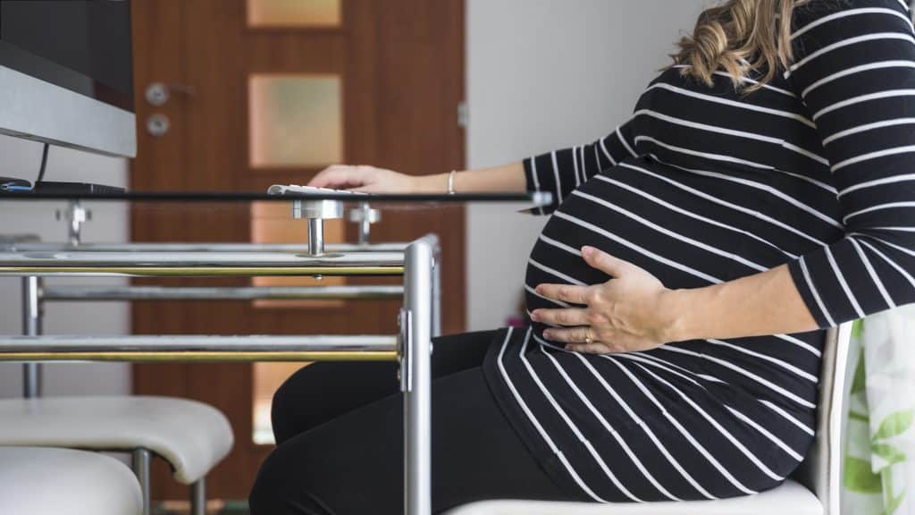 bentuk perut hamil anak perempuan